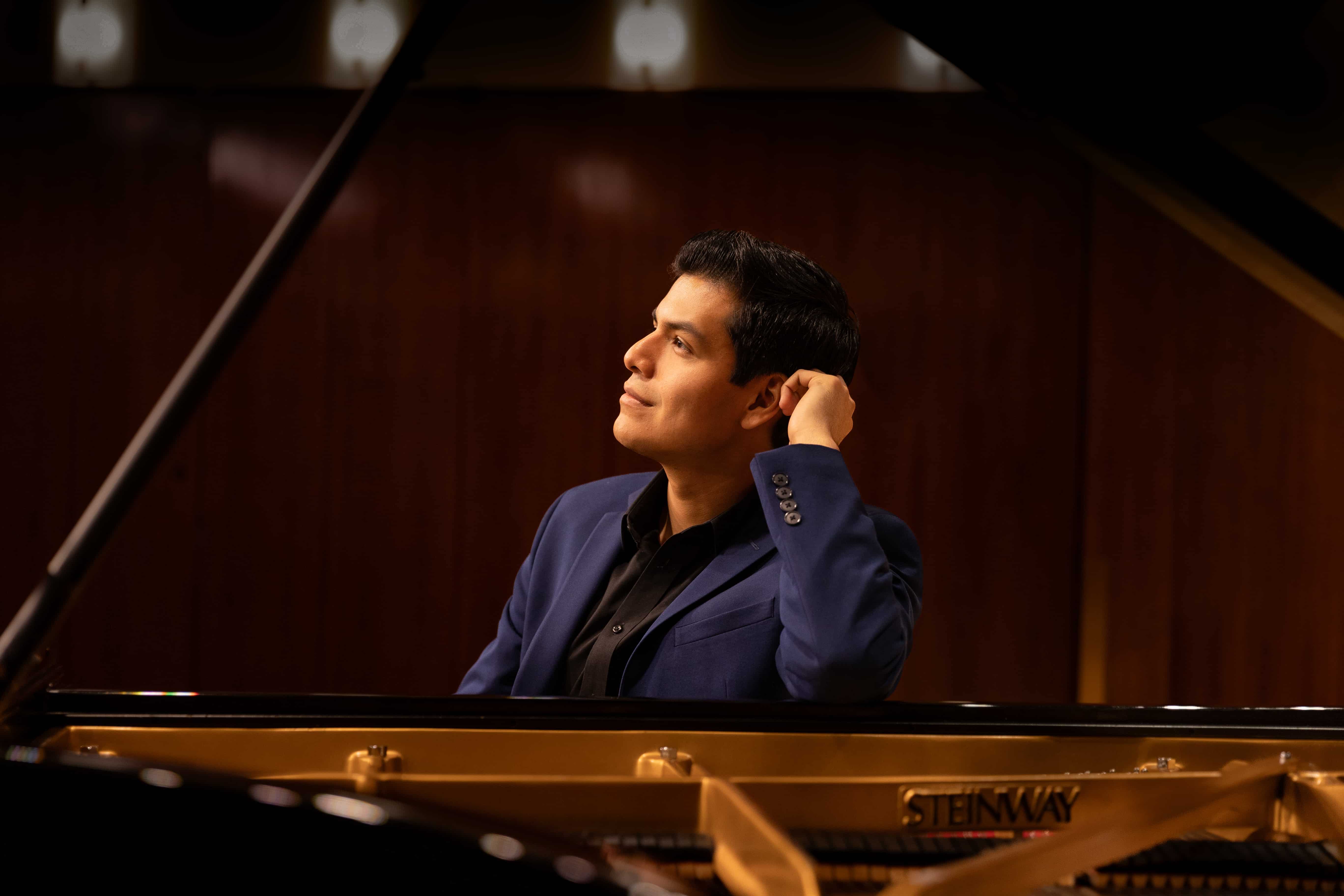Giancarlo Llerena Headshot