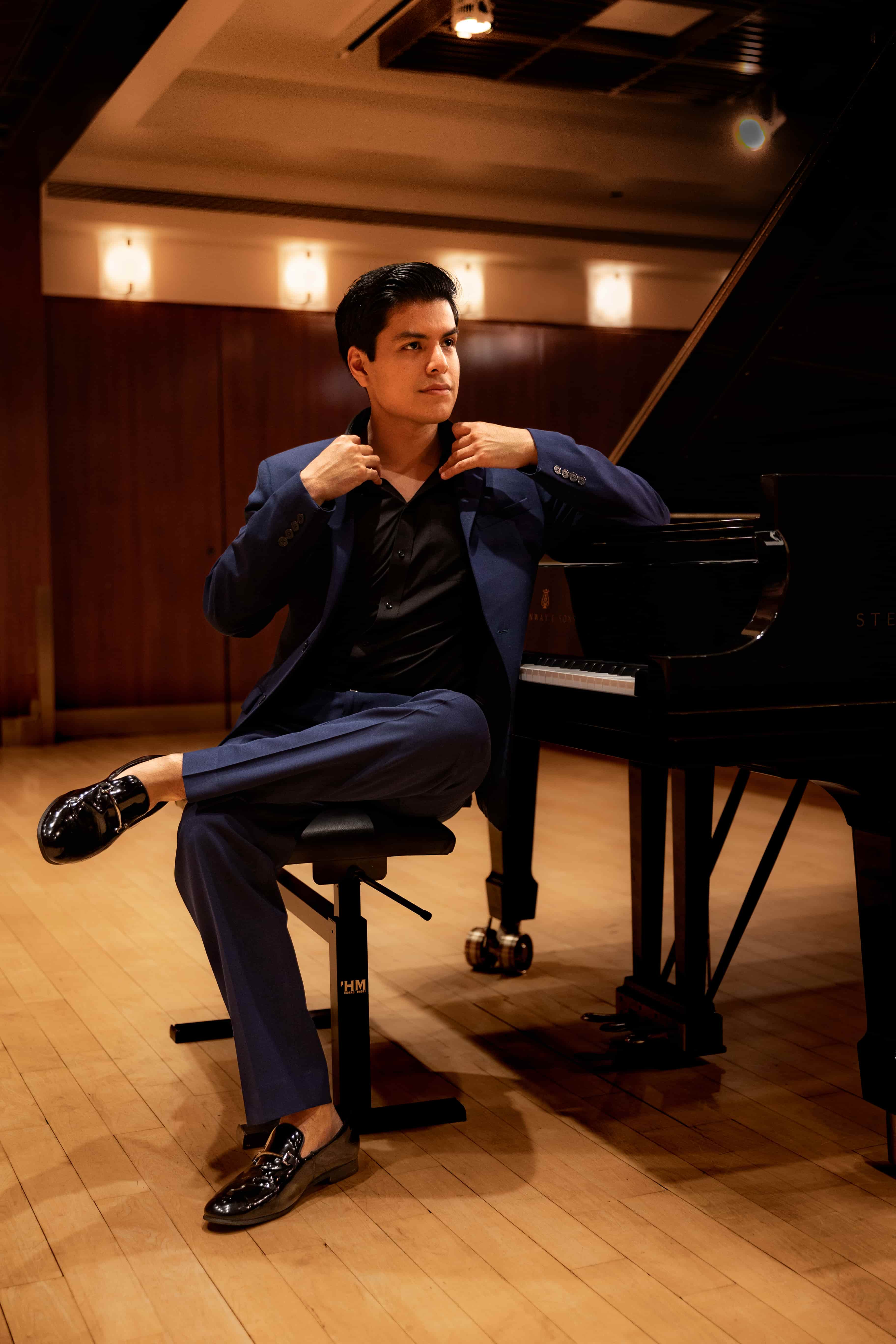 Giancarlo Llerena at the piano